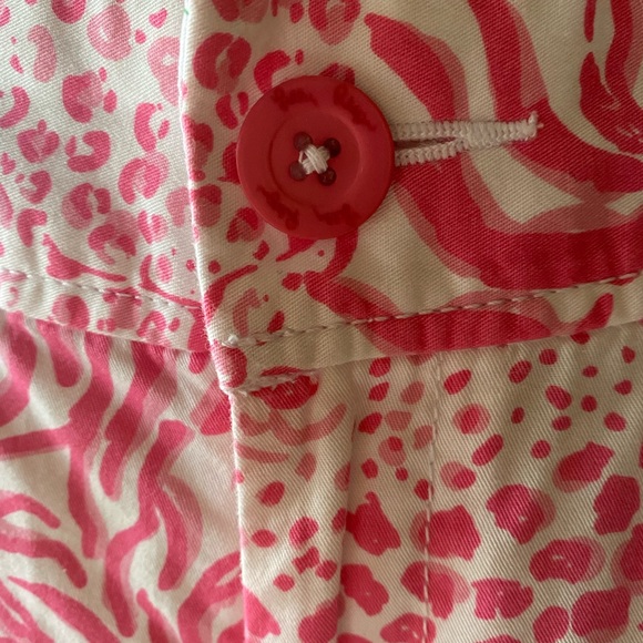 EUC worn once! Lilly Pulitzer White-Get Spotted Pink& White Lion Callahan shorts - Picture 4 of 8